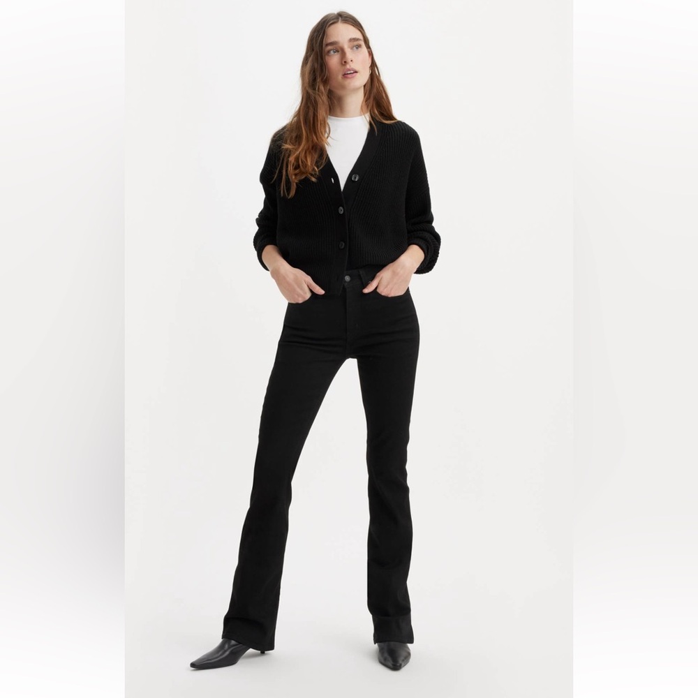 Levi’s 725 High-rise Bootcut Jeans